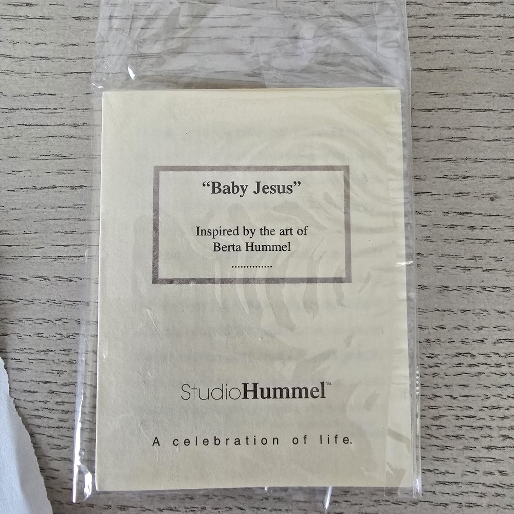 Vintage Berta Hummel Goebel 1996 Nativity - Picture 12 of 16